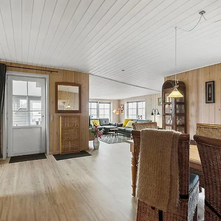 Cozy Home In Vejers Strand With Sauna